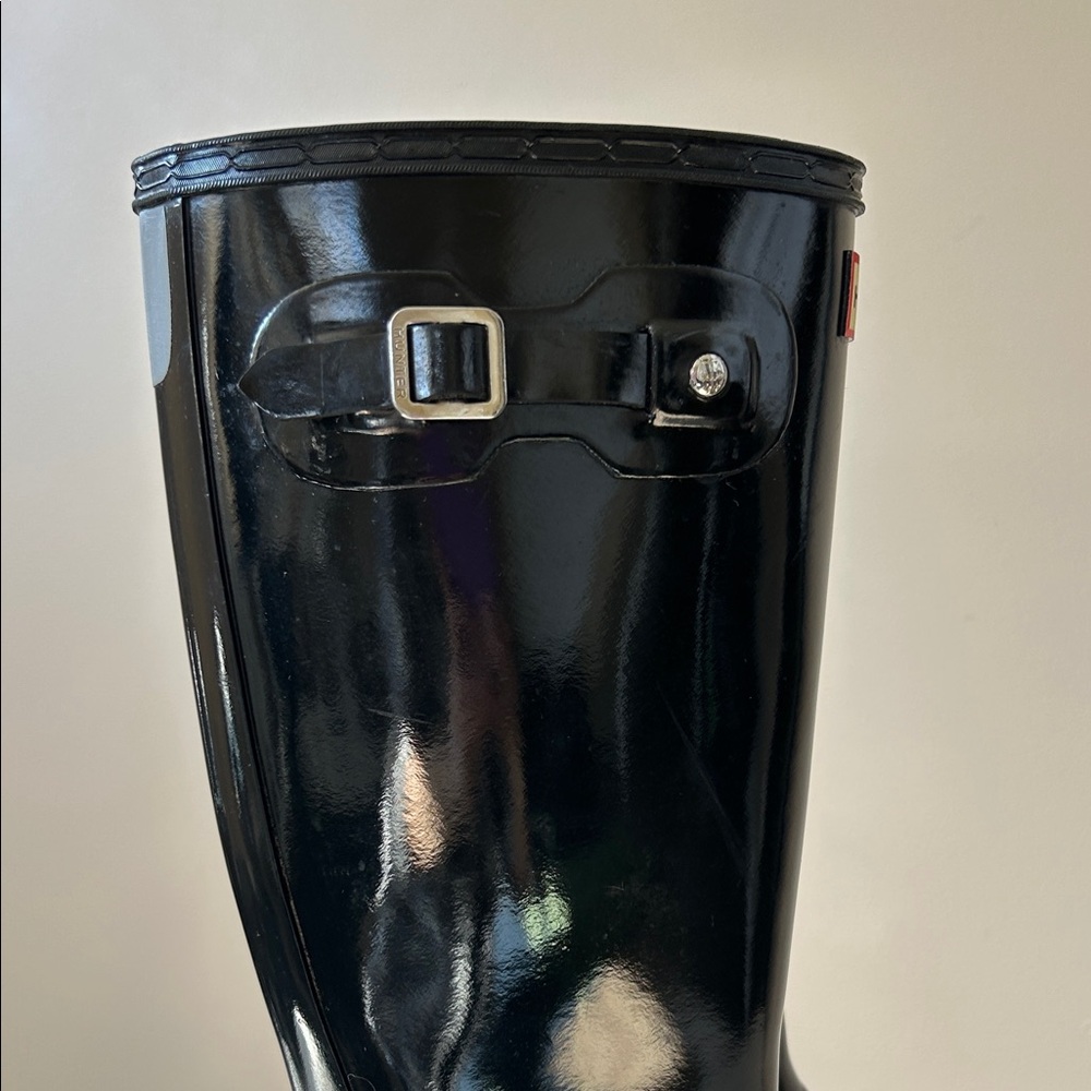 Hunter Tall Rain Boots, Glossy Black (size 5) - Picture 8 of 16